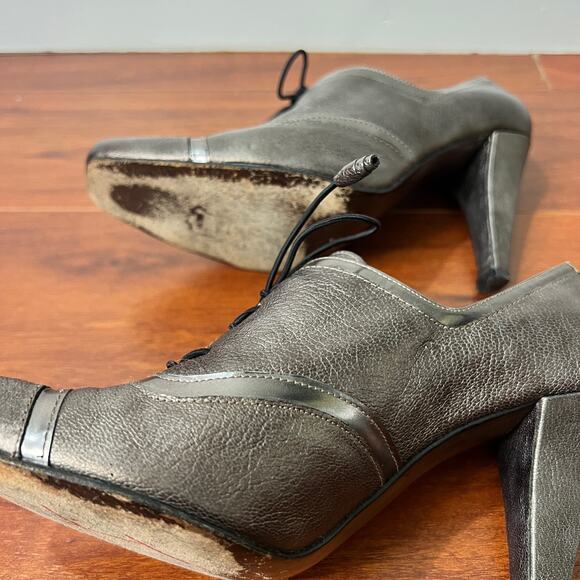 Stuart Weitzman Silver Grey Pewter Square Toe Lace Up Bootie Heels Womens 7 - Picture 4 of 10